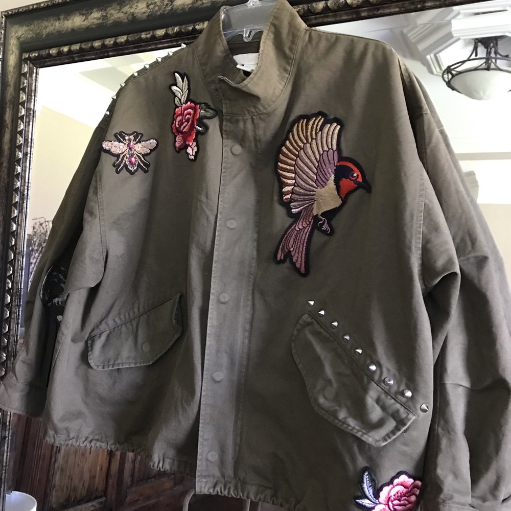 AMAZING H&M army green appliquéd jacket NWT